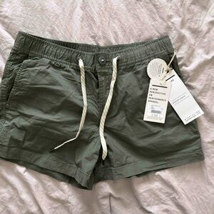 New Vuori Women’s Ripstop Shorts Green
